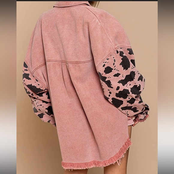 POL Women's Denim Shacket/Jacket Pink with Animal Print Sleeves and Pocket - Picture 7 of 7